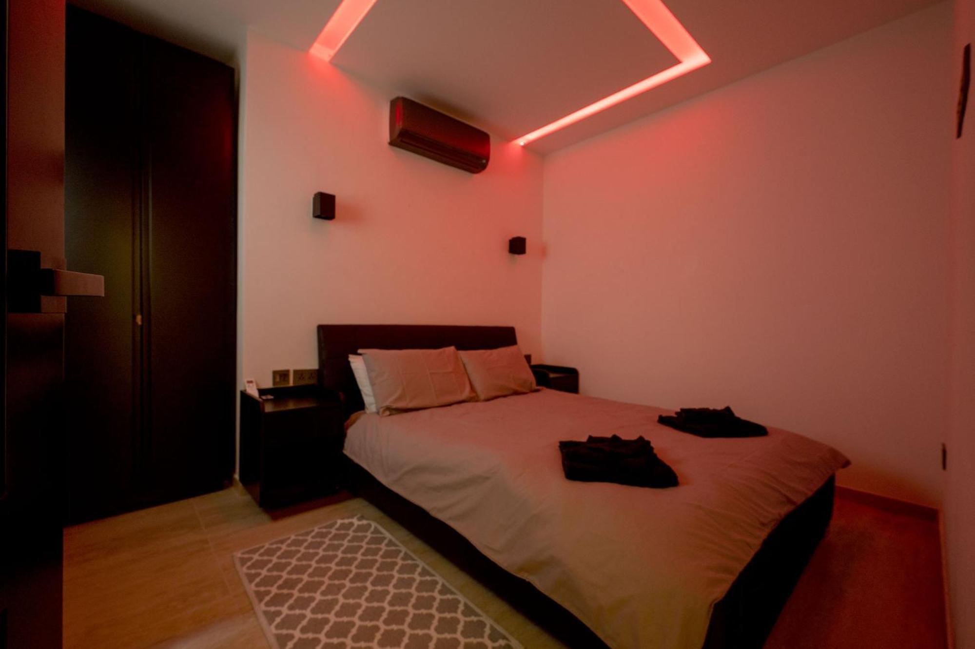 Modern 2 Bedroomed Apartment In 그지라 외부 사진